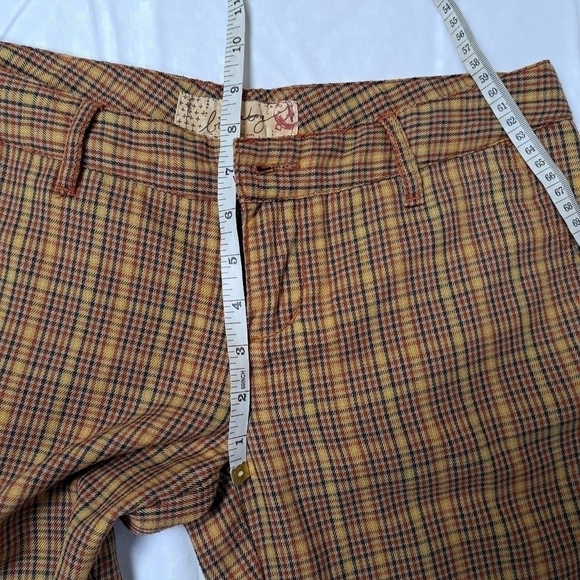 BILLABONG Plaid Bermuda Shorts - Picture 7 of 8